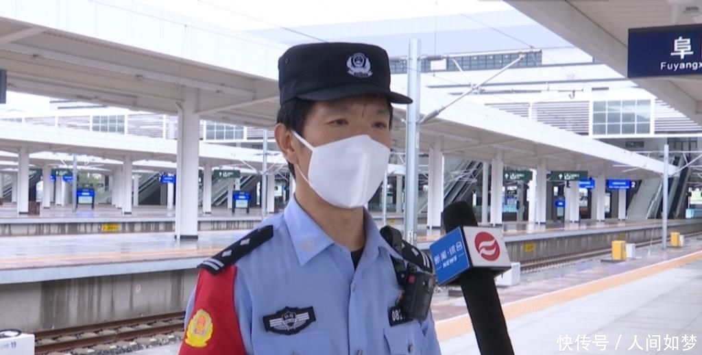  高铁|事发高铁西站！总价值50多万元，这个LV包竟丢在垃圾桶上