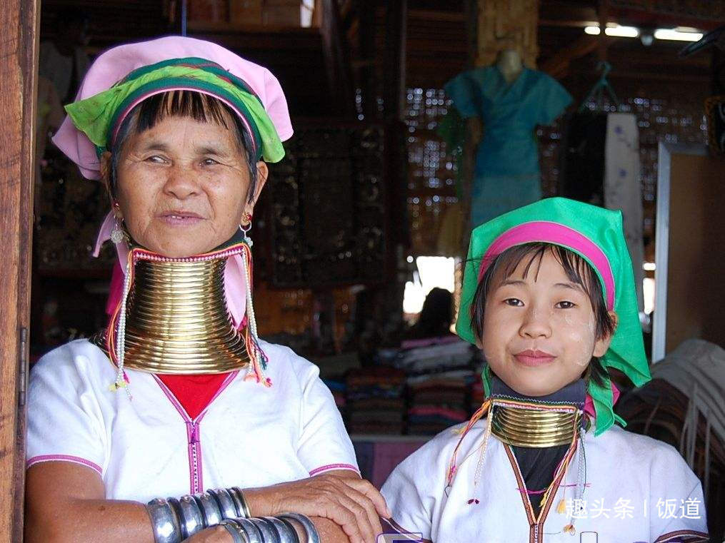 模样|缅甸神秘民族，铜环一生只能摘下三次，取下来后成这副模样！