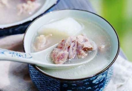 牢记|炖羊肉时,牢记“1不放2不要”,羊肉鲜嫩羊汤鲜美,无膻味更营养