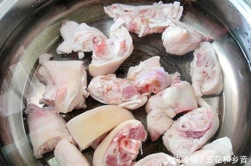  黄豆炖猪蹄|黄豆猪蹄，很多人都做错了，难怪不入味不好吃，大厨这样做才对