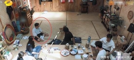 欧阳娜娜|《向往》迎来最尴尬嘉宾,全程手足无措难插话,几乎零镜头!