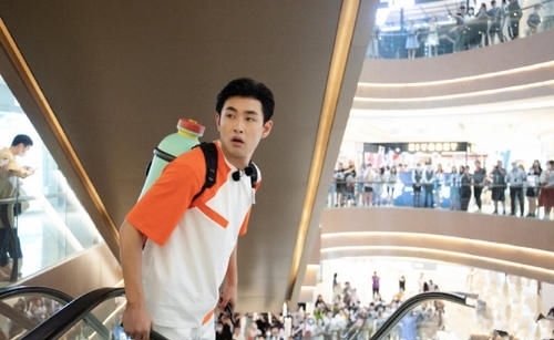  大哥哥|胡军倚老卖老，粉丝为杨洋抱屈，网友却说有了《极限挑战》的味道