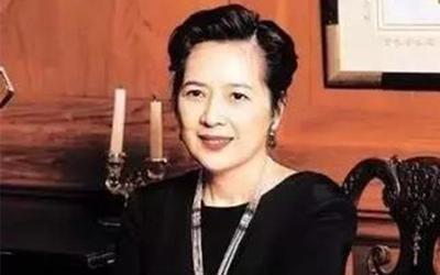 香港|香港“最惨”富豪千金,小妈甘比拿700亿家产,她拿8亿,无人敢娶