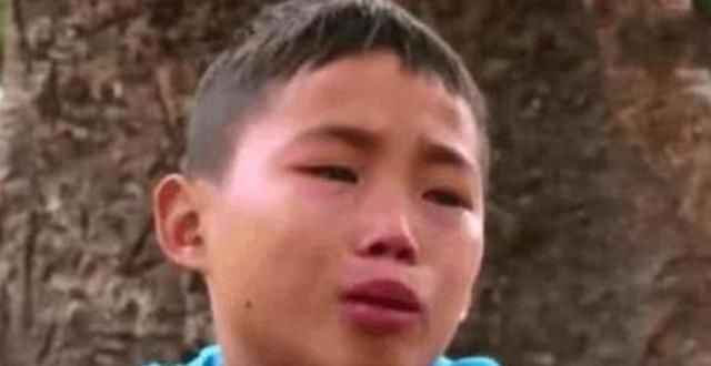 独自|13岁男孩成5个孩子的爸爸，独自养活一家6口，男孩没办法