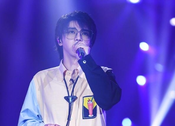 集体|华晨宇四度夺冠,周深第三,5位首发歌手集体晋级总决赛