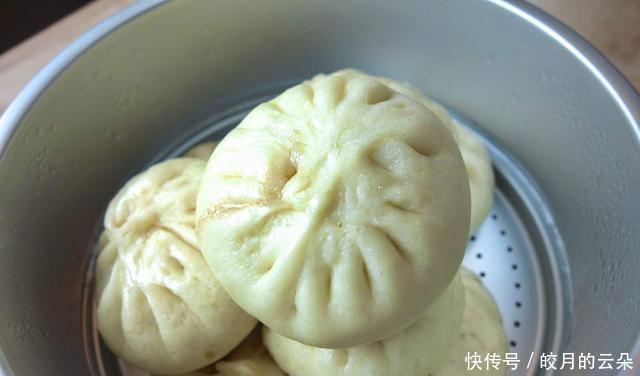 关键|名店包子馒头面团大公开，光滑暄软的馒头和包子，面团加工是关键