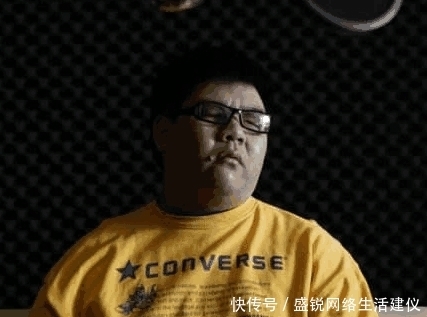 自称|《星光大道》走红的盲人, 耍大牌自称“老师”, 导演: 滚出娱乐圈