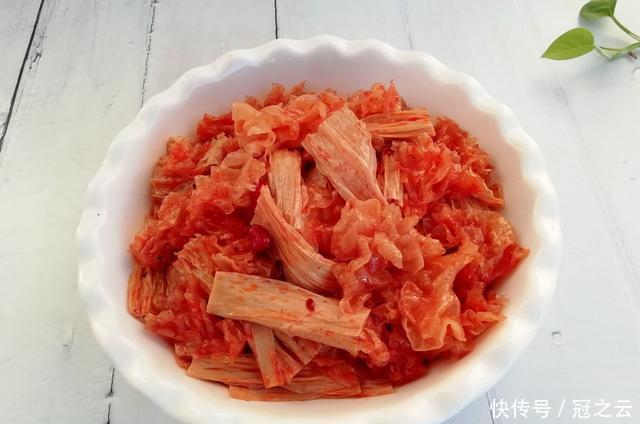  银耳|腐竹和它是天生一对，这样做营养又开胃，女人孩子吃最适合