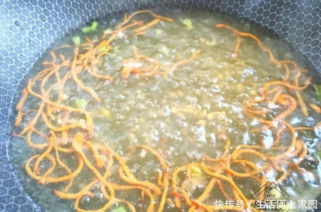 常喝|秋天,宁可不吃肉也要常喝这碗汤,3块钱煮一锅,赛过排骨汤