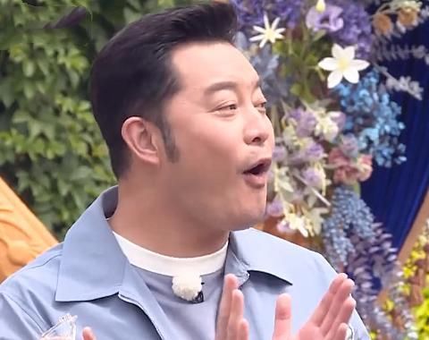 亮相|奔跑吧baby盛装亮相时,谁注意到蔡徐坤的反应素质不是装的