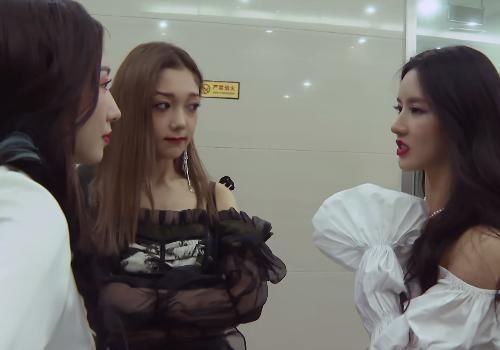 少女|孟美岐猜测下一届团王是硬糖少女303,希林不直接面对,没信心