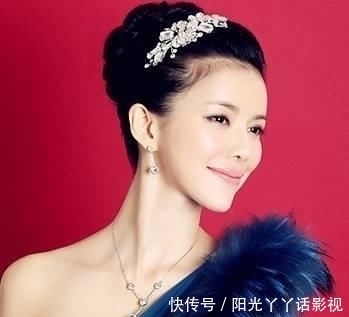 摆脱|碎发太多怎么办?撩上去 扎个清爽扎发 摆脱烦人杂乱!