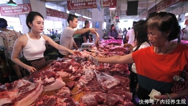 内行人|肉贩子为何不停用抹布擦猪肉，内行人说出“猫腻”，看完涨知识了