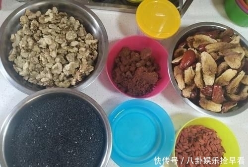 白发|白发最怕这食物,做一锅能吃1个月,头发乌黑有光泽,白发变少了