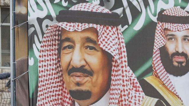 伊朗|损失惨重!沙特因石油价格暴跌熬不住了,美国警告不要被伊朗替代