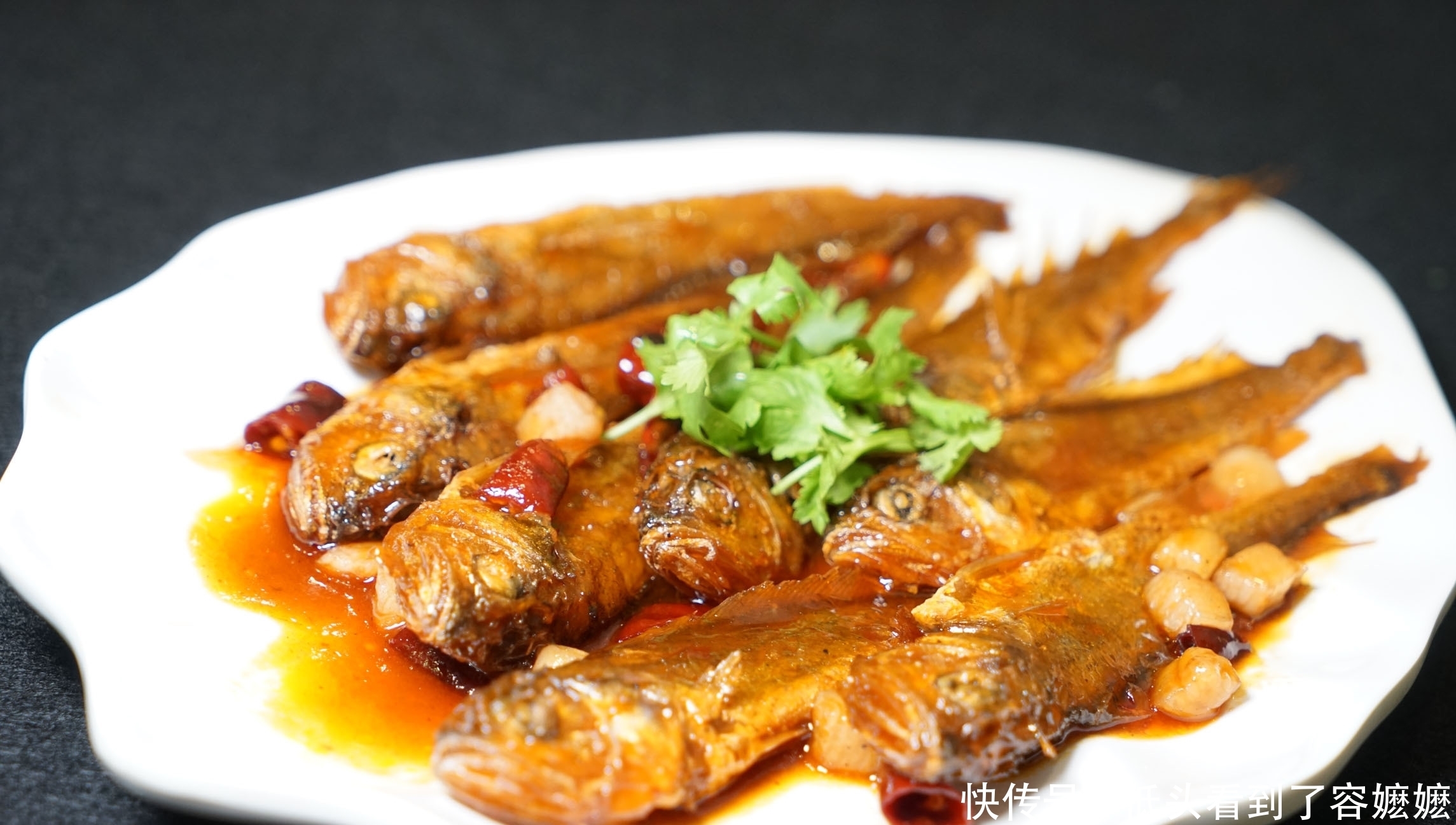 做出|在家做出农家红烧小黄鱼,汤汁味美,鱼肉香嫩,开胃又下饭