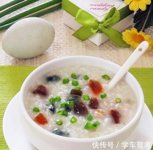 详细|广式皮蛋瘦肉粥怎么做详细做法步骤,嫩滑爽口,好喝又营养