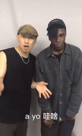  小鸡|街舞王一博队“内讧”，小鸡“绑架”布布逃跑失败，塑装英语太逗