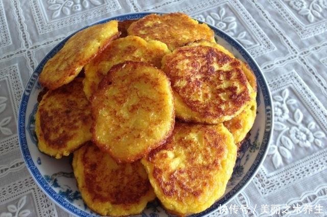 玉米面|粗粮也有新吃法,大厨教你玉米面做早餐,比鸡蛋饼还要好吃