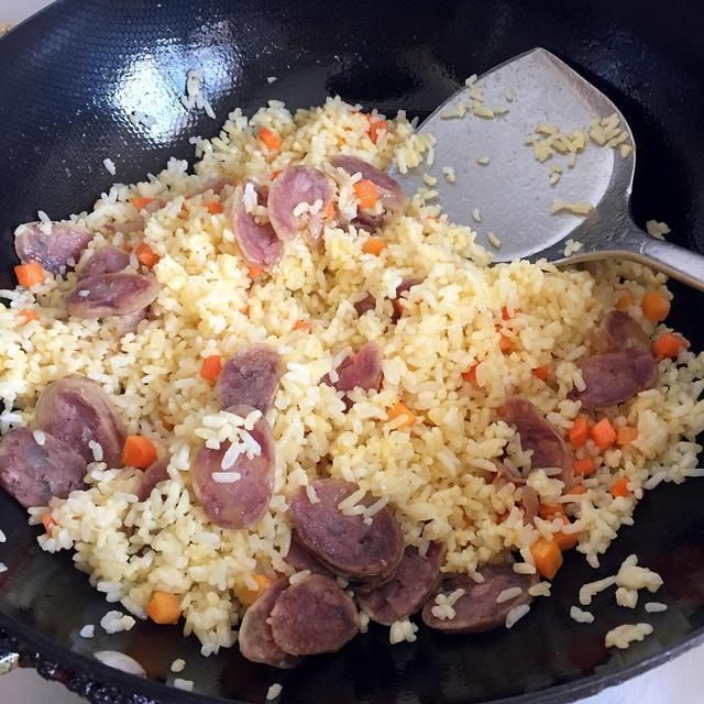 桃园建民牛|学会这样做土豆香肠炒饭,营养美味超好吃,孩子一次能吃一大碗