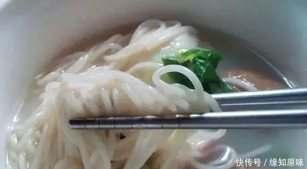 好吃|面馆师傅煮面条时,很多人少做了这2步,难怪面条不好吃