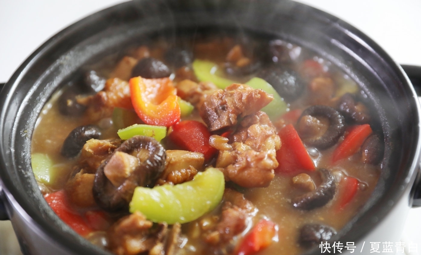 切成|在家自制特色小吃黄焖鸡,肉质鲜嫩,爽口开胃,3碗米饭不够吃