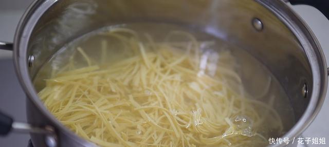 下饭|炒干豆腐丝东北餐厅点击率高一道菜价廉物美下饭