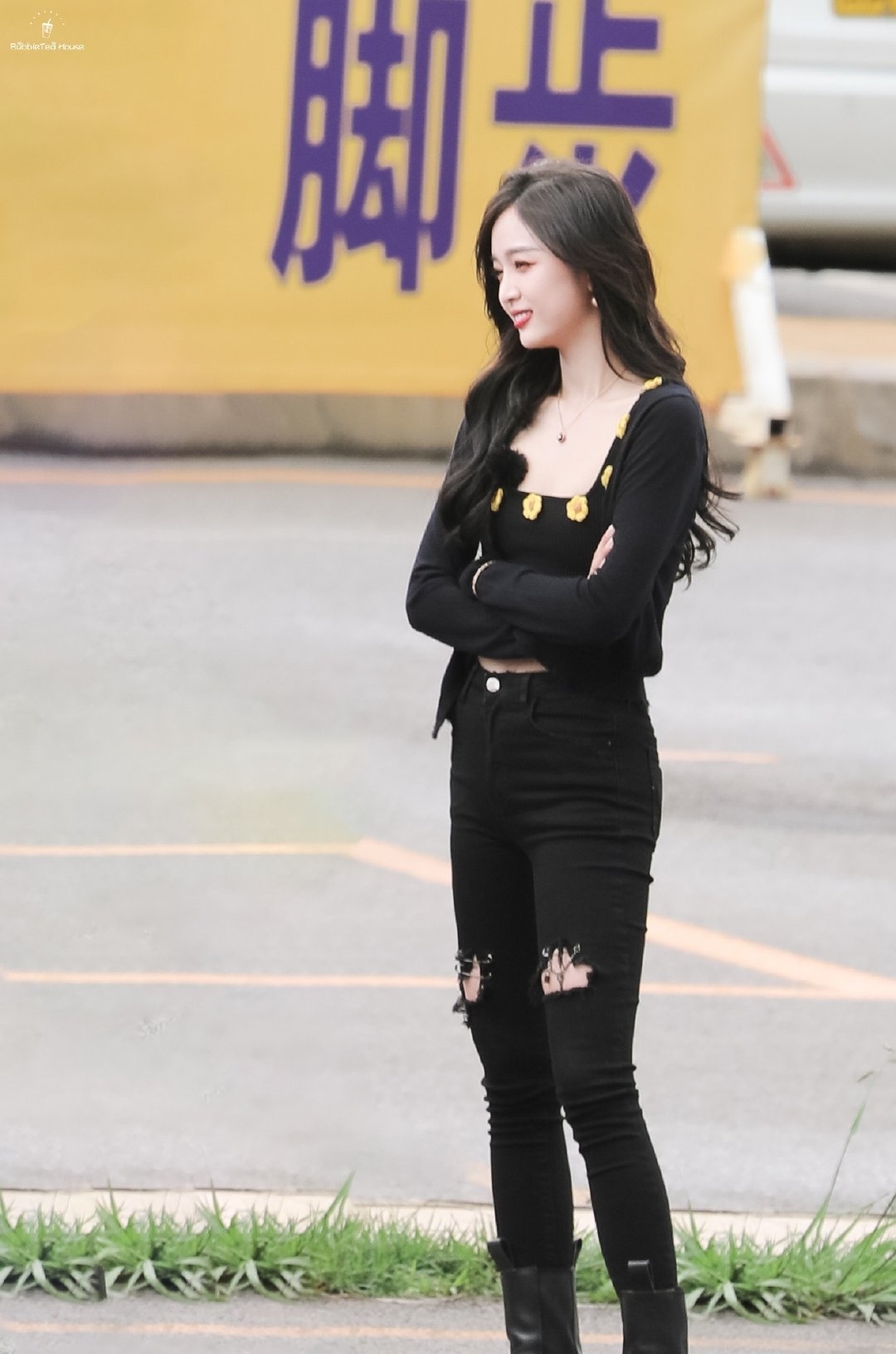 驾考|吴宣仪微博改名,粉丝在线催促驾考多背题