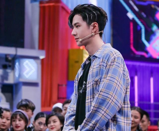  王一博|《街舞》王一博抢人挖王嘉尔“墙脚”，用舞圈黑话争取占了上风