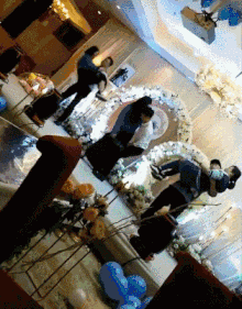  天天|搞笑GIF：我家的电线天天被当成秋千！