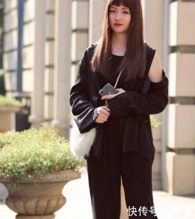  相守|街拍美女：漫漫长路，能够相守，是一种情分！