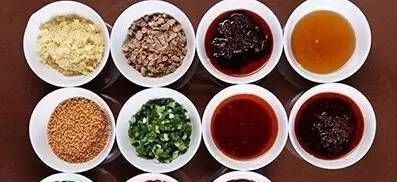 吃货|吃火锅时,这4种蘸料,店员不敢小看你,老板:定是个吃货