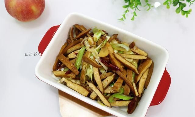 正合适|大葱和它是绝配,大火一炒,三两分钟就出锅,八月吃正合适