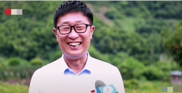 出镜|50岁林永健罕露面认不出,皮肤黝黑老态尽显,嘴没擦干净就出镜!