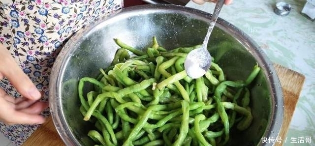 晾干|这才是晾干豆角最正确的做法,只需简单3步,储存一年都不会坏