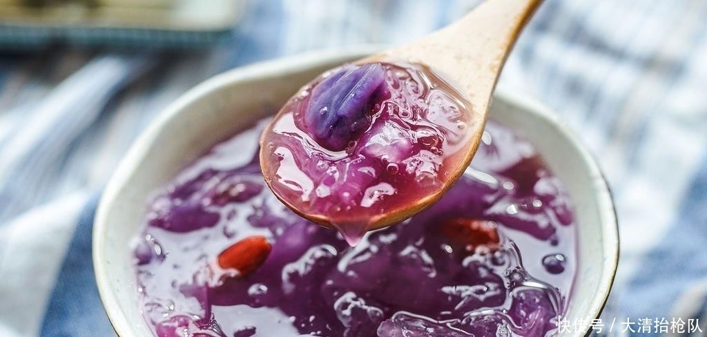 加点|银耳汤中加点“它”,美白淡斑有奇效,坚持15天,皮肤白皙水嫩!