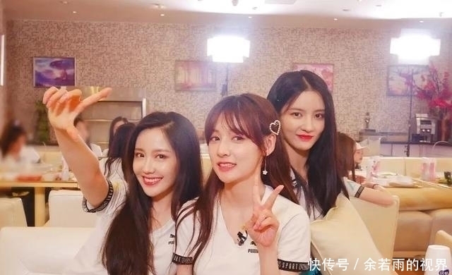 张艺凡|硬糖少女在《青春环游记2》,游拍合照严格按名次,张艺凡真惨!