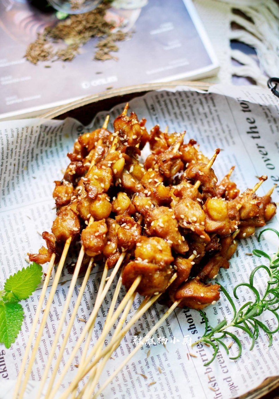  美滋滋|此肉有点贵，香脆可口，做法简单，一次做1斤，全家吃得美滋滋