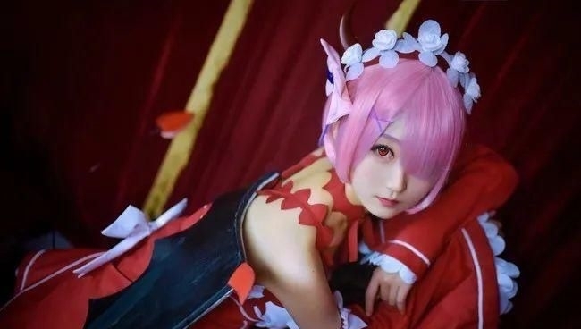 和蕾姆|cos：拉姆和蕾姆，谁是那只最可爱的小恶魔呢？