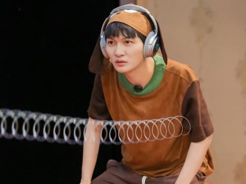  榜首|艺人榜单重新公布张颜齐第4，杨超越第2，榜首霸屏全年综艺