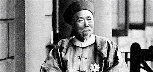  风靡|李鸿章宴请美国人，发现主菜少了，他发明一道名菜，风靡美国百年