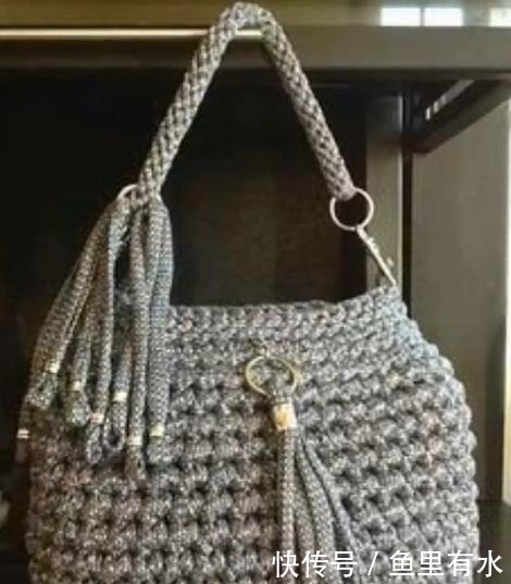  大牌|时尚又大牌！这些包包全是手工毛线编织的，你喜欢哪款呢？