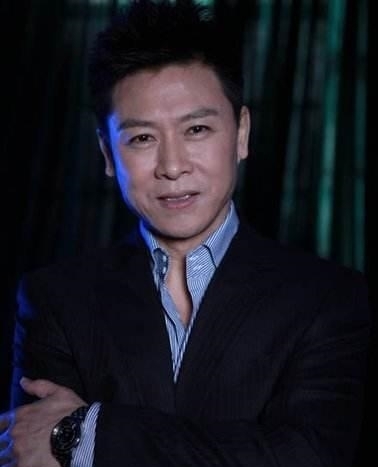  胡亚捷|胡亚捷与妻子3次离婚大战，为何不但没得逞反而还“割地赔款”？