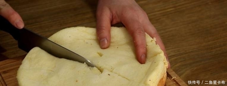 一看|5个鸡蛋、1碗面粉,不要烤箱也能做蛋糕,一看就会,适合初学者