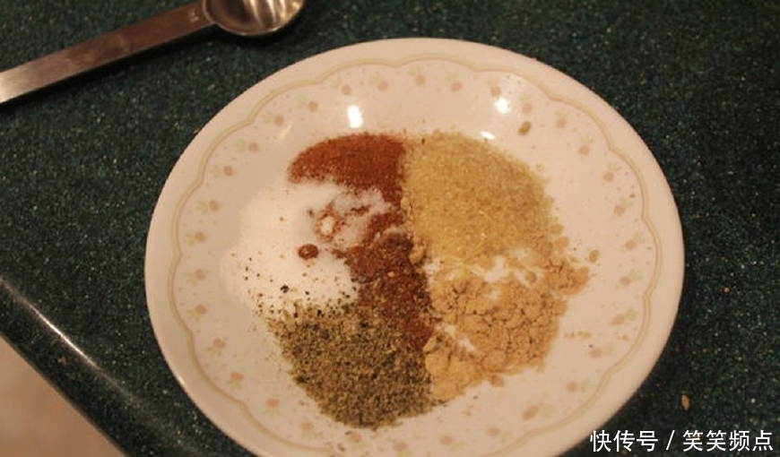 五花肉|五花肉这做法香死了,比炖肉还香,比红烧肉还下饭,做法太简单了