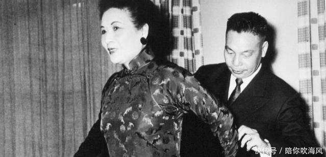 劫匪|他辞官回家遇上劫匪，劫匪打开他的包裹，竟立马跪着送走了他