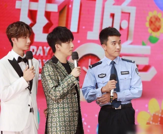 诠释|王一博能否诠释好警察角色,其实《天天向上》中就可以初见端倪