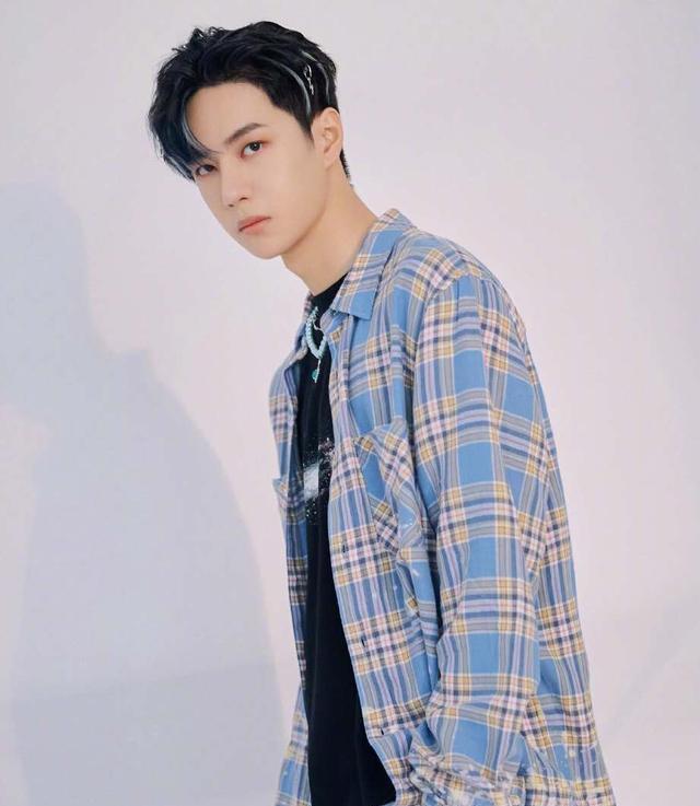 王一博|张萌化身迷妹为王一博打call,玩转街舞的他舞蹈水平在圈内如何?