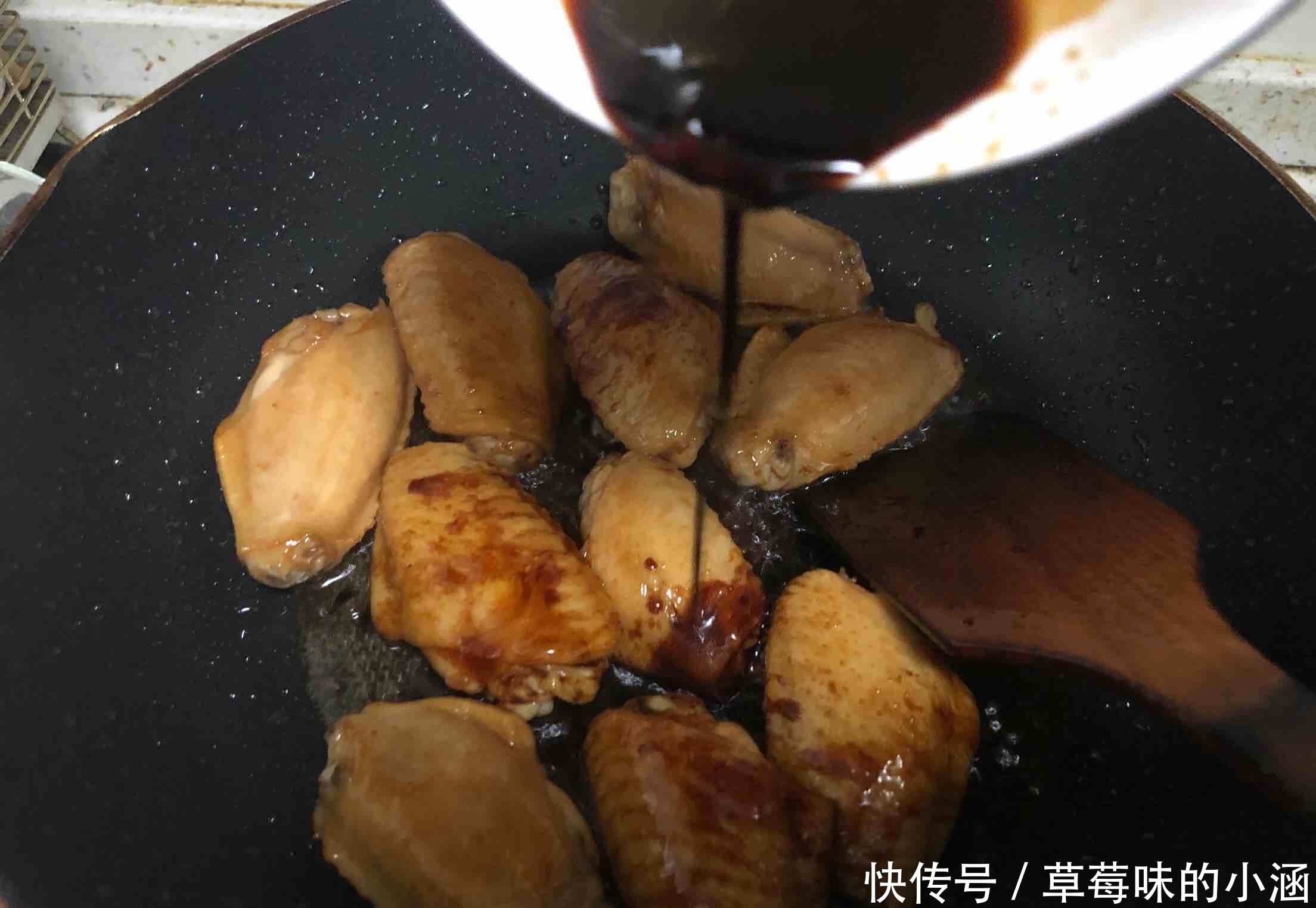 鸡翅|鸡的这部位要扔掉,有大量有害物质,白给都不要,一般人都不知道