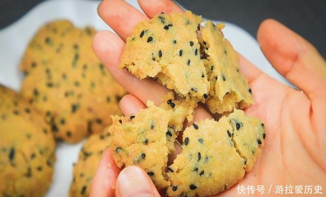  不用|桃酥再也不用买着吃了！筷子搅面、手一压，个个香酥可口直掉渣